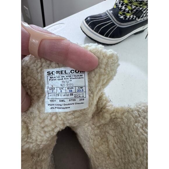 "SOREL" Tivoli, Women's Boots,Houndstooth Plaid, Winter, Waterproof, 7, SEE PICS - Picture 2 of 10